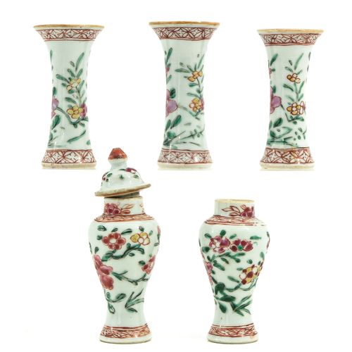Null Eine Sammlung von 5 Famille Rose Miniaturen
18. Jahrhundert, die größte Vas&hellip;
