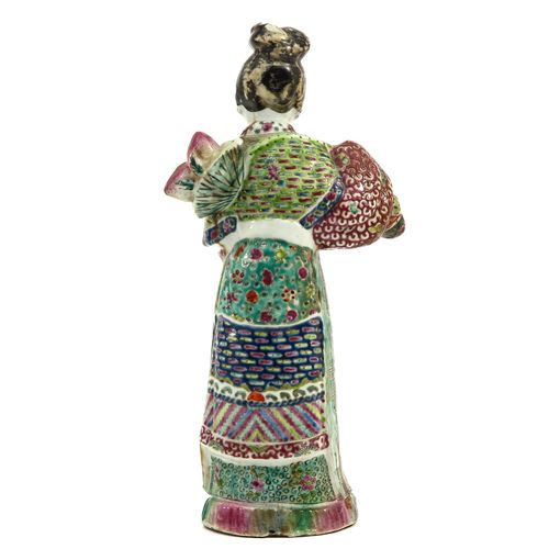 Null A Famille Rose Sculpture
Depicting Chinese lady, 32 cm. Tall.