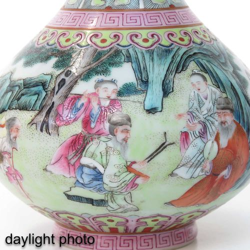 Null Famille-Rose-Vase
Chinesische Figuren im Garten, Qianlong-Marke, 20 cm hoch&hellip;