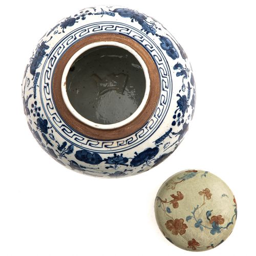 Null Pot à gingembre bleu et blanc
Couvercle en bois peint, hauteur 26 cm.