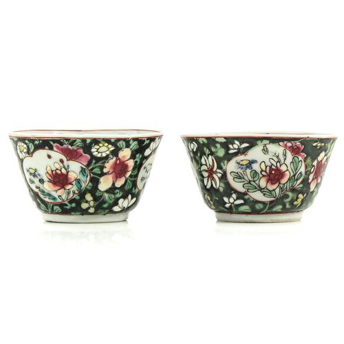 Null A Lot of 2 Famille Rose Cups and Saucers
Floral decor, saucers are 11 cm. I&hellip;