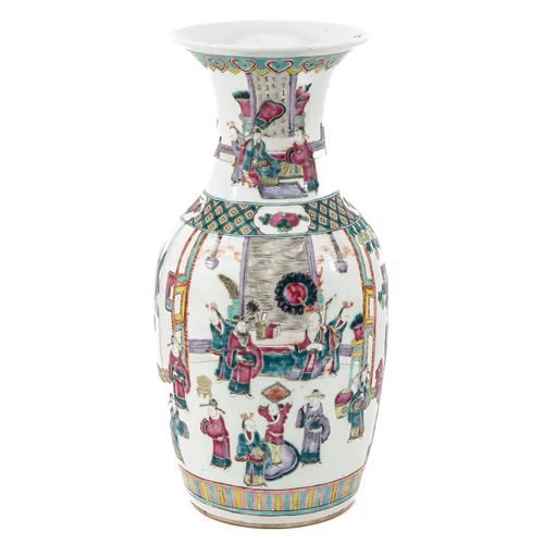 Null Famille-Rose-Vase
Dekoriert mit chinesischen Figuren zu Pferd und auf der P&hellip;