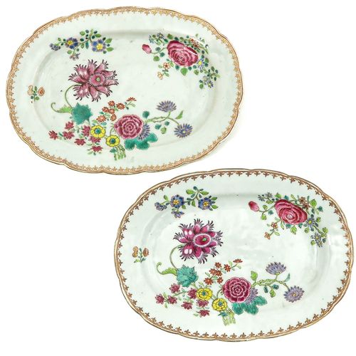 Null A Pair of Famille Rose Trays
Floral decor, circa 1800, 26 cm. Long.