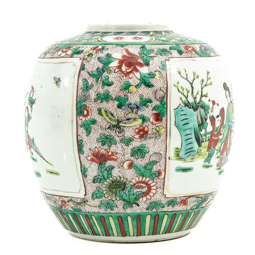Null 一个青花瓷姜罐
花卉地，装饰有中国人物，高22厘米。