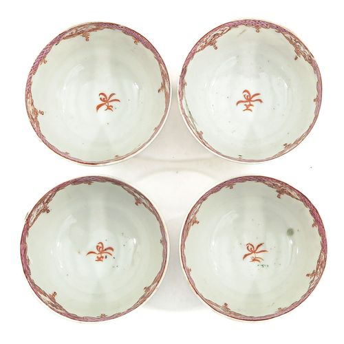Null Collection de 4 tasses et 1 soucoupe
Décor Famille Rose, soucoupe de 12 cm.&hellip;