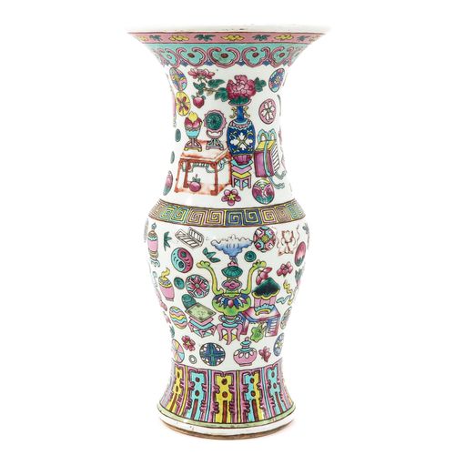 Null Vase de la famille rose
Décoré d'antiquités chinoises, hauteur 38 cm.