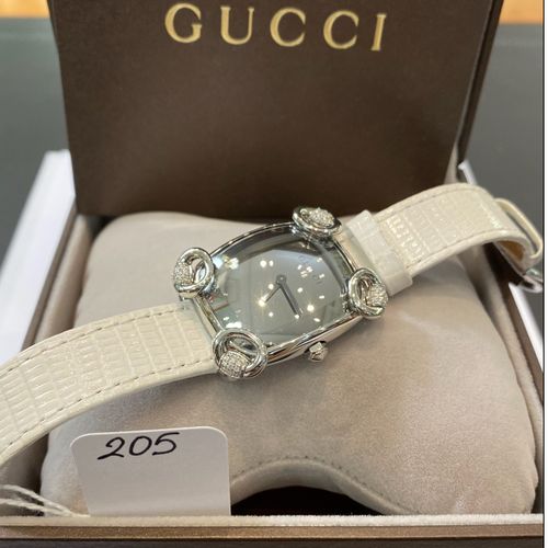 Null Steel watch, signed - GUCCI - HORSEBIT - Dial enhanced with 4 motifs set wi&hellip;