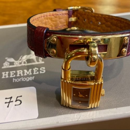 Null 精钢表，签名为HERMÈS - KELLY - 波尔多底盖，波尔多皮表带，签名为Hermès的表扣，编号2116917，37.1g ( 状态非常好 )