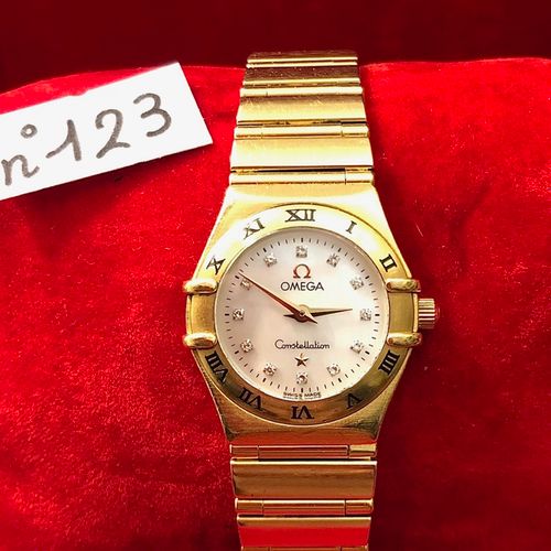 Null Yellow gold ladies' watch, signed - OMEGA - Constellation - mother-of-pearl&hellip;