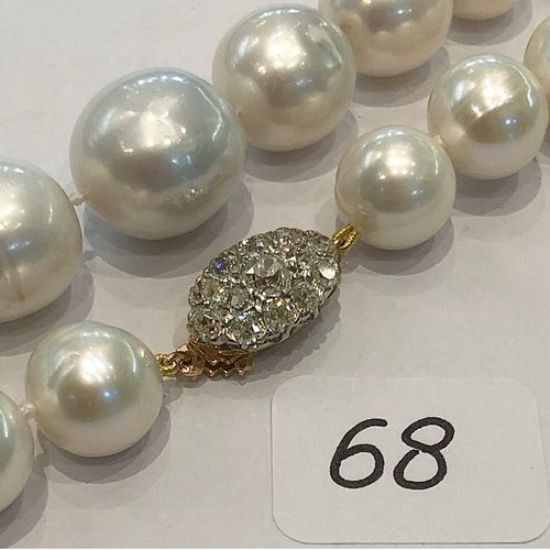 Null Collier de perles blanches en chute de 13,8mm à 10,5mm - beau fermoir 2 ors&hellip;