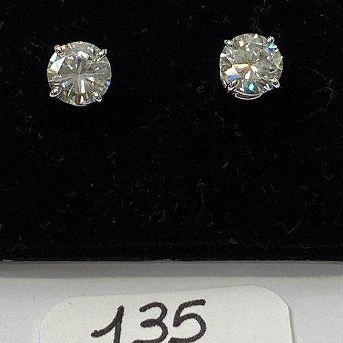 Null 一对白金耳钉，镶有2颗0.90克拉的明亮式切割钻石 - 一颗为F级，另一颗为G级/V.V.S和V.S - Alpa扣。2,5g