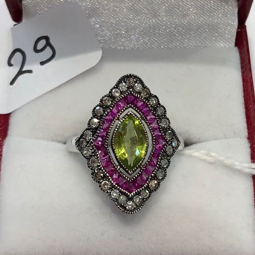 Null White gold and silver ring, set with diamonds ~ 0.30ct - peridots and lines&hellip;