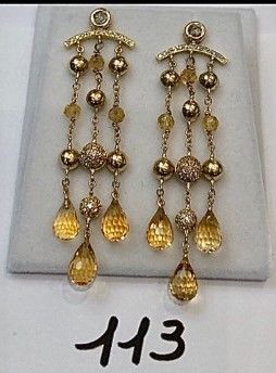 Null Paire de pendants d'oreilles en or jaune, sertis de diamants taille brillan&hellip;