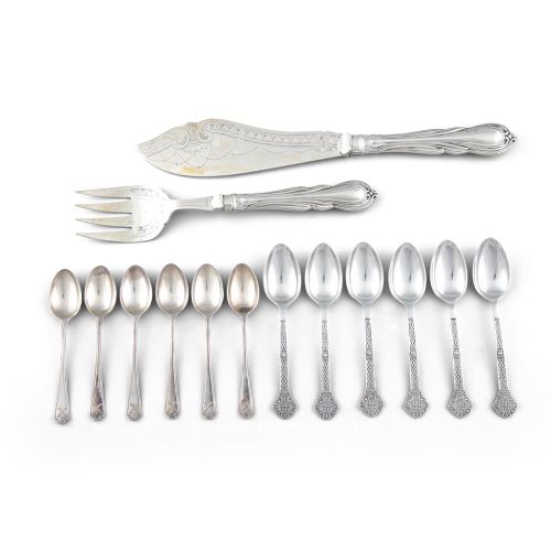 Null A CASED SET OF SIX SILVER CELTIC PATTERN TEA SPOONS, Sheffield c. 1947, mar&hellip;