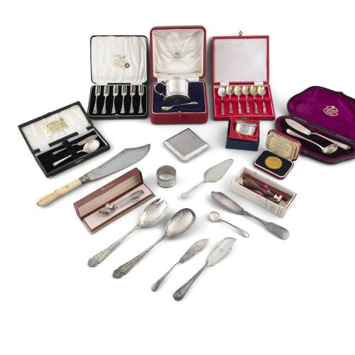 Null A LARGE MISCELLANEOUS COLLECTION OF SILVER ITEMS, including cased flatware &hellip;