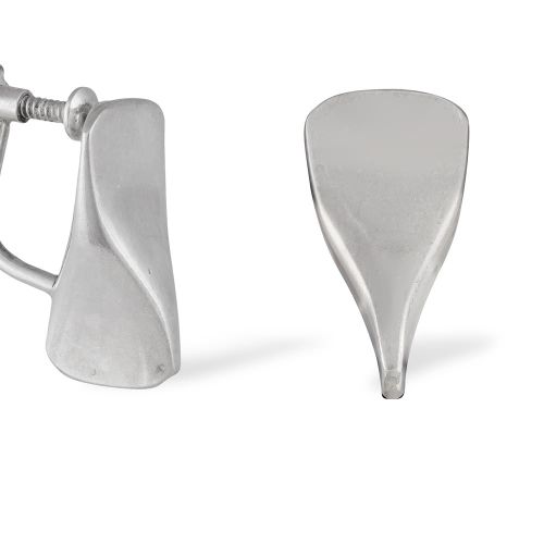 Null Pärchen Silberohrringe von GEORG JENSEN, jeder Ohrring aus poliertem Silber&hellip;
