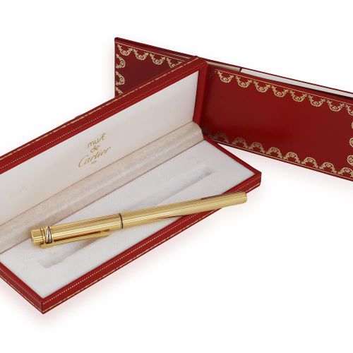 Null 一支'TRINITY'喷泉笔，由卡地亚制作，约1996年，18K金笔尖，签署'Must de Cartier'，有编号，有1996年的制造商证书，有卡&hellip;