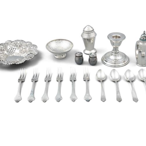Null AN ASSORTED COLLECTION OF SILVER ITEMS; including a desk candlestick, Chest&hellip;