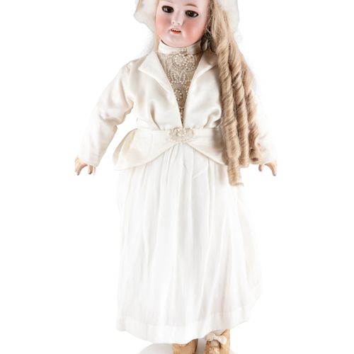 Null A LARGE SIMON AND HALBIG BISQUE HEADED DOLL, c.1900 wearing cream silk garm&hellip;