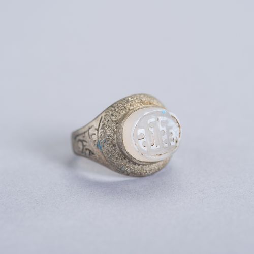 AN OLD AGATE INTAGLIO SEAL IN RING SETTING ALTES AGAT-INTAGLIO-SIEGEL IN RINGFAS&hellip;