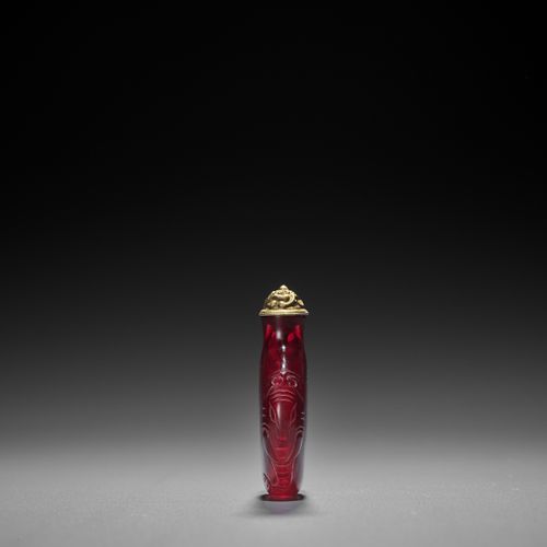 A TRANSPARENT RUBY RED GLASS SNUFF BOTTLE, QING DYNASTY TRANSPARENTE RUBINROTE G&hellip;