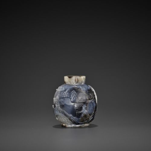 A MASSIVE SHADOW AGATE ‘FISHING VILLAGE’ SNUFF BOTTLE, LATE QING TO EARLY REPUBL&hellip;