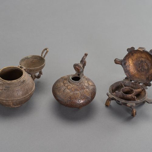 A LOT OF FIVE INDIAN TRIBAL BRONZE VESSELS A LOT OF FIVE INDIAN TRIBAL BRONZE VE&hellip;