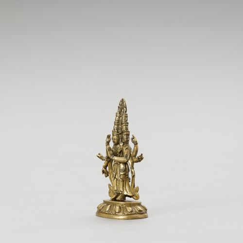 A SINO-TIBETAN GILT BRONZE FIGURE OF EKADASHAMUKHA AVALOKITESVARA, QING 汉藏鎏金铜像，清&hellip;