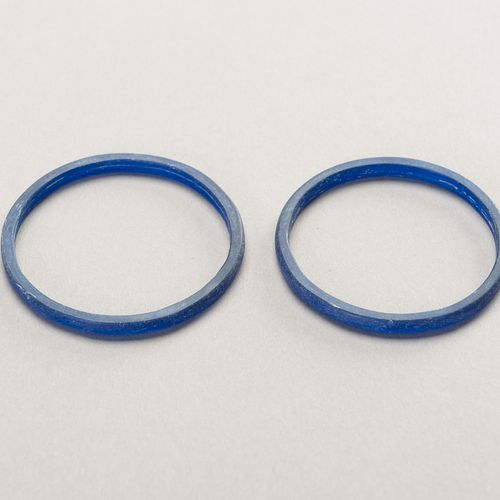 FOUR BLUE GLASS BANGLES FOUR BLUE GLASS BANGLES
China, Han Dynasty or later. Of &hellip;