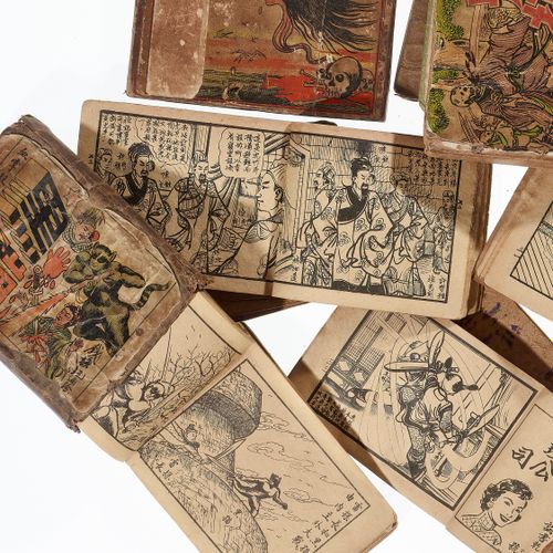 FIVE SETS OF EARLY CHINESE COMICS CINQ SETS DE COMIQUES CHINOISES ANCIENNES
Chin&hellip;