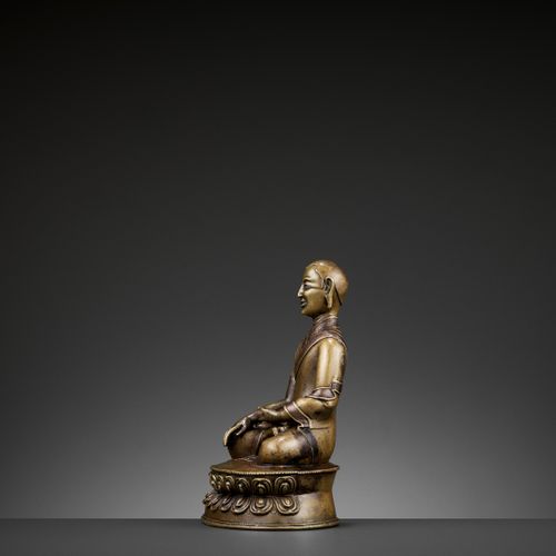 A PORTRAIT BRONZE OF A MONK, COPPER- AND SILVER-INLAID, 16TH-18TH CENTURY 铜和银镶嵌的&hellip;