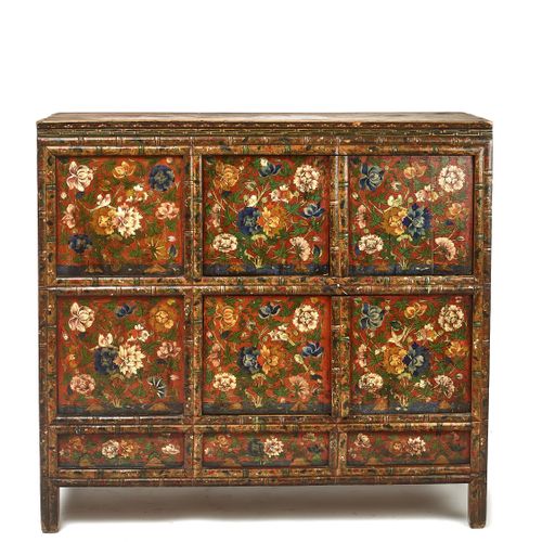 A RARE AND LARGE TIBETAN LACQUERED HARDWOOD CABINET, 19TH CENTURY RARE UND GROSS&hellip;
