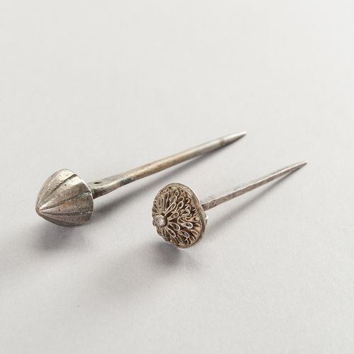 TWO CHAM SILVER HAIRPINS TWO CHAM SILVER HAIRPINS
Champa, late 18th century. One&hellip;