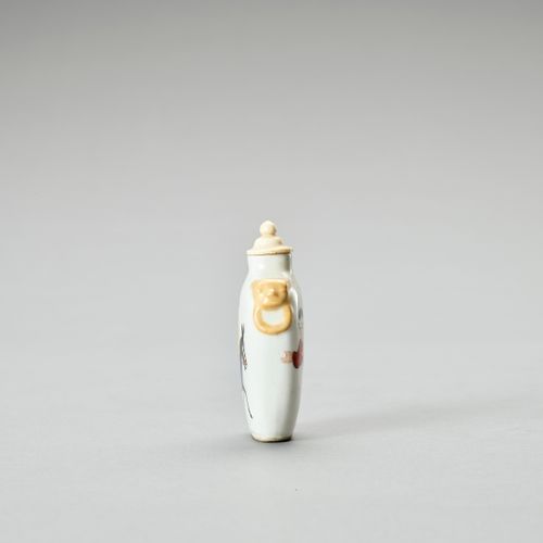 TWO PORCELAIN SNUFF BOTTLES TWO PORCELAIN SNUFF BOTTLES
China, 20th century. The&hellip;