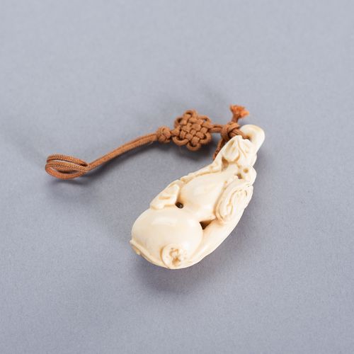 A CHILONG AND DOUBLE GOURD IVORY PENDANT A CHILONG AND DOUBLE GOURD IVORY PENDAN&hellip;