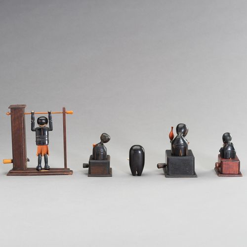 A GROUP OF FIVE AMUSING WOOD KOBE TOYS 一组五件有趣的木制神户玩具
日本，明治时期（1868-1912）

"神户娃娃 "&hellip;