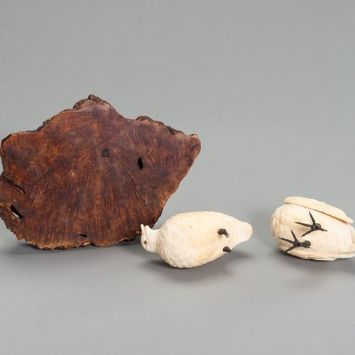AN IVORY OKIMONO GROUP OF TWO QUAILS AN IVORY OKIMONO GROUP OF TWO QUILS
日本，明治时期&hellip;
