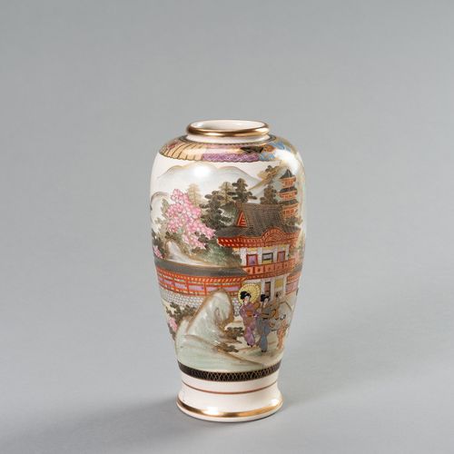 TWO SATSUMA CERAMIC VASES DUE VASI IN CERAMICA SATSUMAGiappone
, periodo Meiji (&hellip;