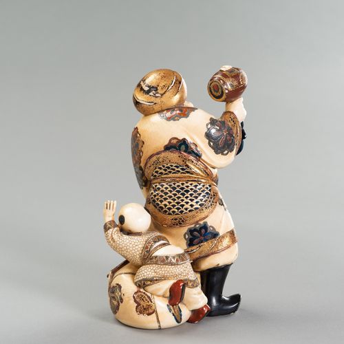 A LACQUERED IVORY OKIMONO OF DAIKOKU AND KARAKO OKIMONO EN IVOIRE LAQUE DE DAIKO&hellip;