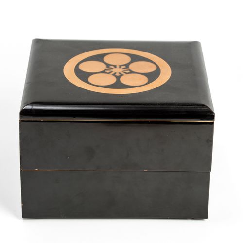 A LARGE LACQUERED JUBAKO (PICNIC BOX) WITH MAEDA MON-CREST, MEIJI/TAISHO PERIOD &hellip;