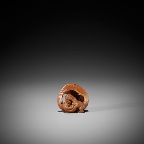 KAIGYOKUDO MASATERU: A FINE STAINED WOOD NETSUKE OF THE SAMBIKI SARU 柰谷堂正照。SAMBI&hellip;