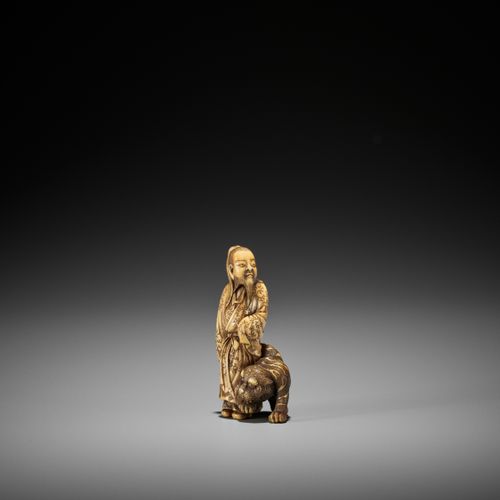 A SUPERB OSAKA SCHOOL IVORY NETSUKE OF SHORIKEN AND TIGER 一件极好的大阪学派IVORY NETSUKE&hellip;