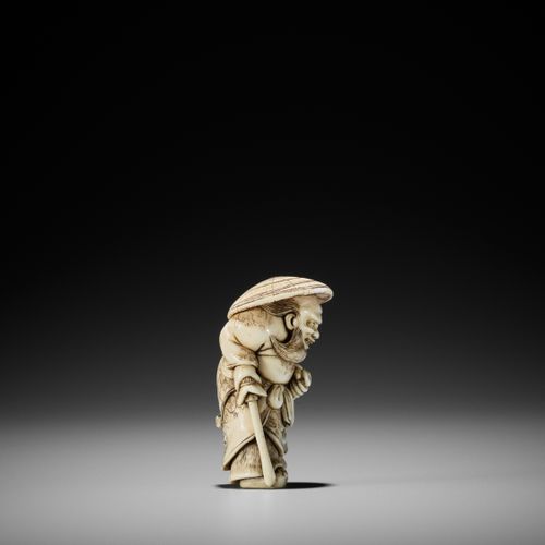 HIDEMASA: A FINE IVORY NETSUKE OF SHOKI HIDEMASA : UNE FINE NETSUKE EN IVOIRE DE&hellip;