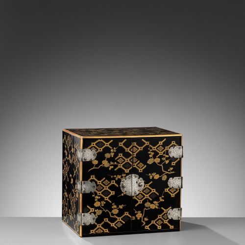 A RARE LACQUER KODANSU (CABINET), ATTRIBUTED TO KAJIKAWA _x000D_

Attributed to &hellip;