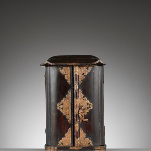 A RARE LACQUER ZUSHI (PORTABLE BUDDHIST SHRINE) WITH A TRIAD OF AMIDA AND ACOLYT&hellip;