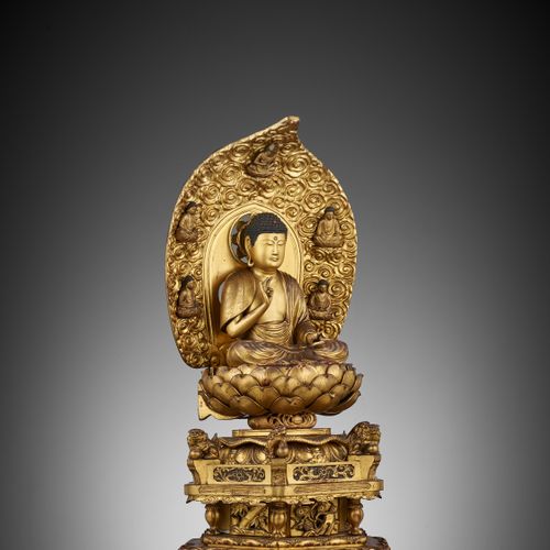 A RARE AND LARGE LACQUER-GILT WOOD FIGURE OF A SEATED AMIDA NYORAI WITH SHITENNO&hellip;