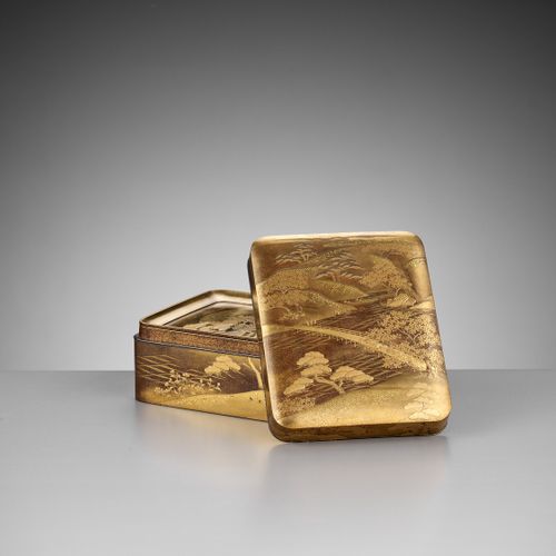 A FINE LACQUER KOBAKO WITH LANDSCAPES Japan, 19th century, Edo period (1615-1868&hellip;