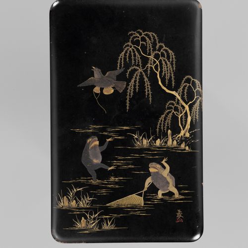 GYOKUKOKU: A LACQUER FUBAKO DEPICTING FROGS FISHING AND A THIEVING BIRD Par Gyok&hellip;