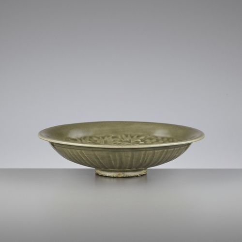 A YAOZHOU CELADON CARVED ‘PEONY’ SHALLOW BOWL, NOTHERN SONG DYNASTY VERRE SOUTER&hellip;