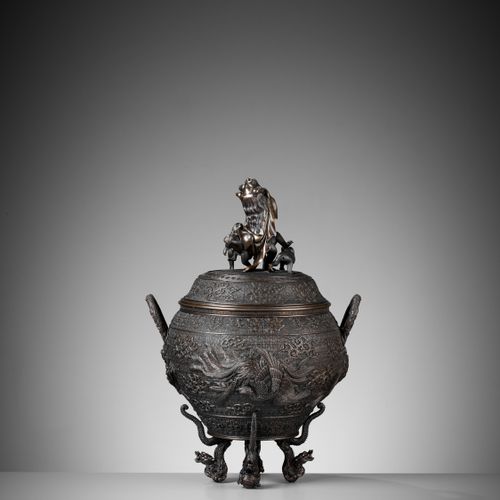 OSHIMA JOUN: A SUPERB AND LARGE BRONZE KORO AND COVER WITH MYTHICAL BEASTS AND S&hellip;